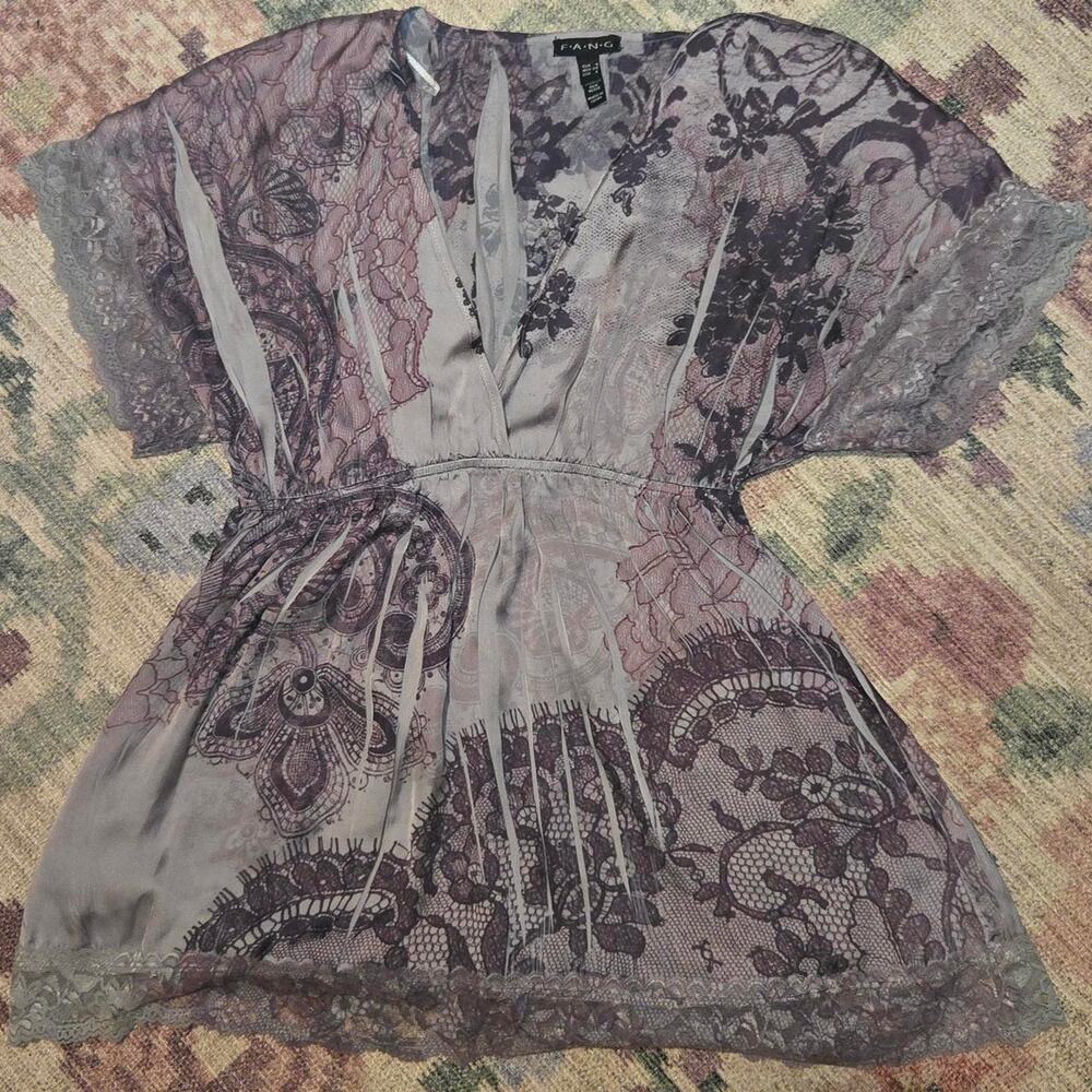 Fang Lace Trim Blouse